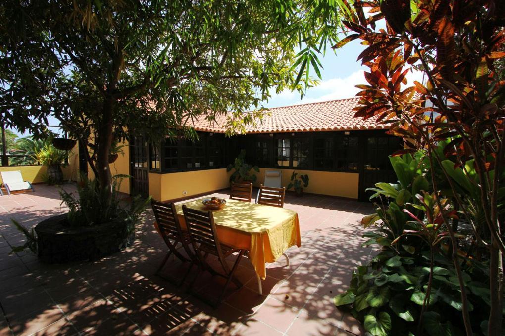 Casa Rural Los Aromos - Wunderschones Landhaus Mit Meerblick Ермигуа Екстериор снимка